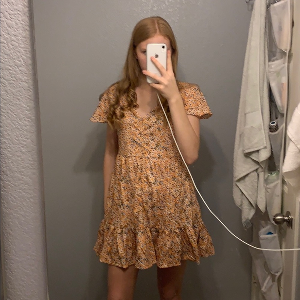 a yellow dress